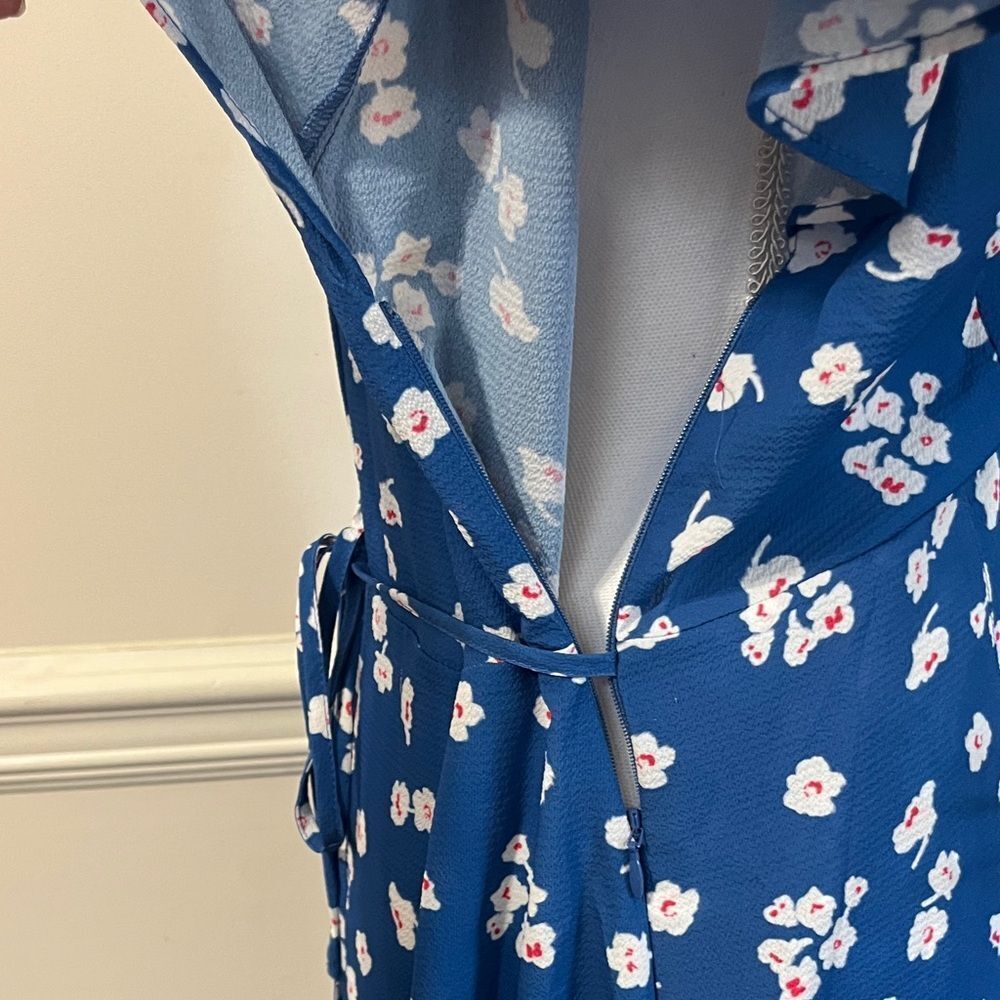 NWT French Connection Floral Blue Wrap Dress Size 12 L Large - Picture 4 of 11